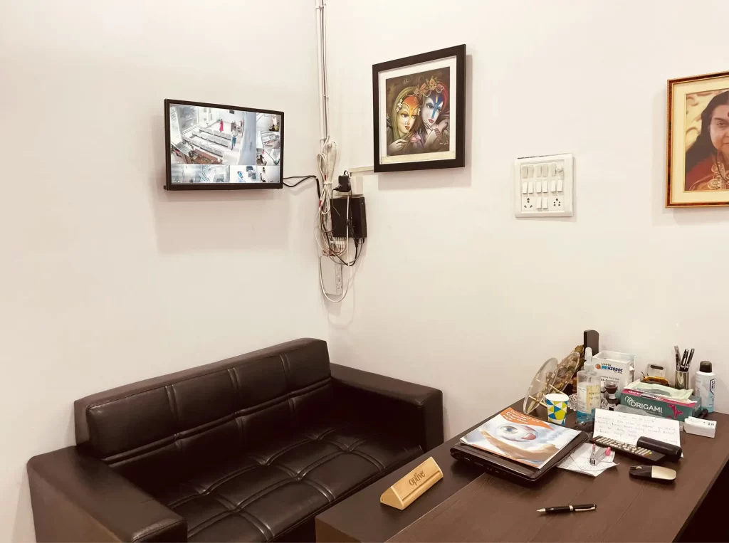 eye_specialist_lucknow_8